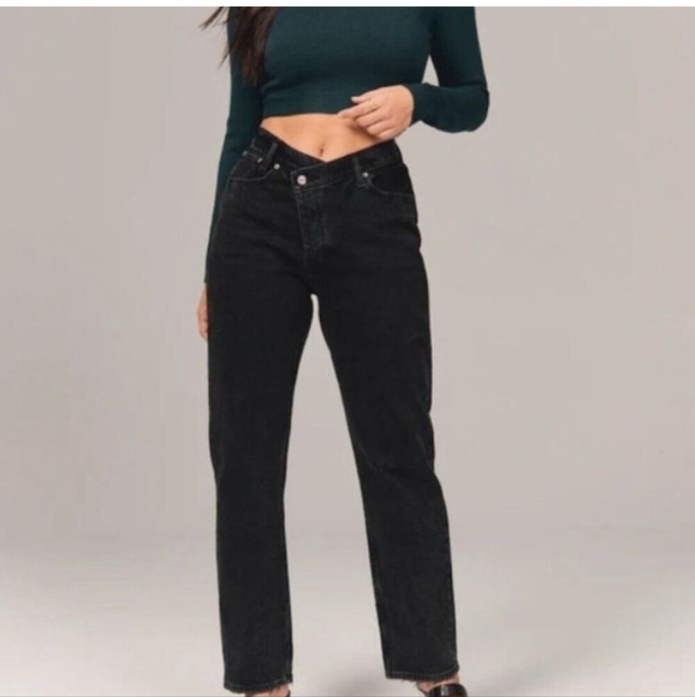 Abercrombie & Fitch Curve Love The Dad High Rise Crossover Front Jeans